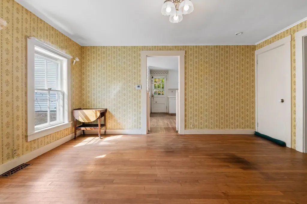 92 Bunker Road New London NH 03257