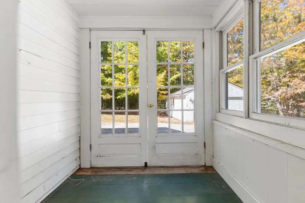 92 Bunker Road New London NH 03257