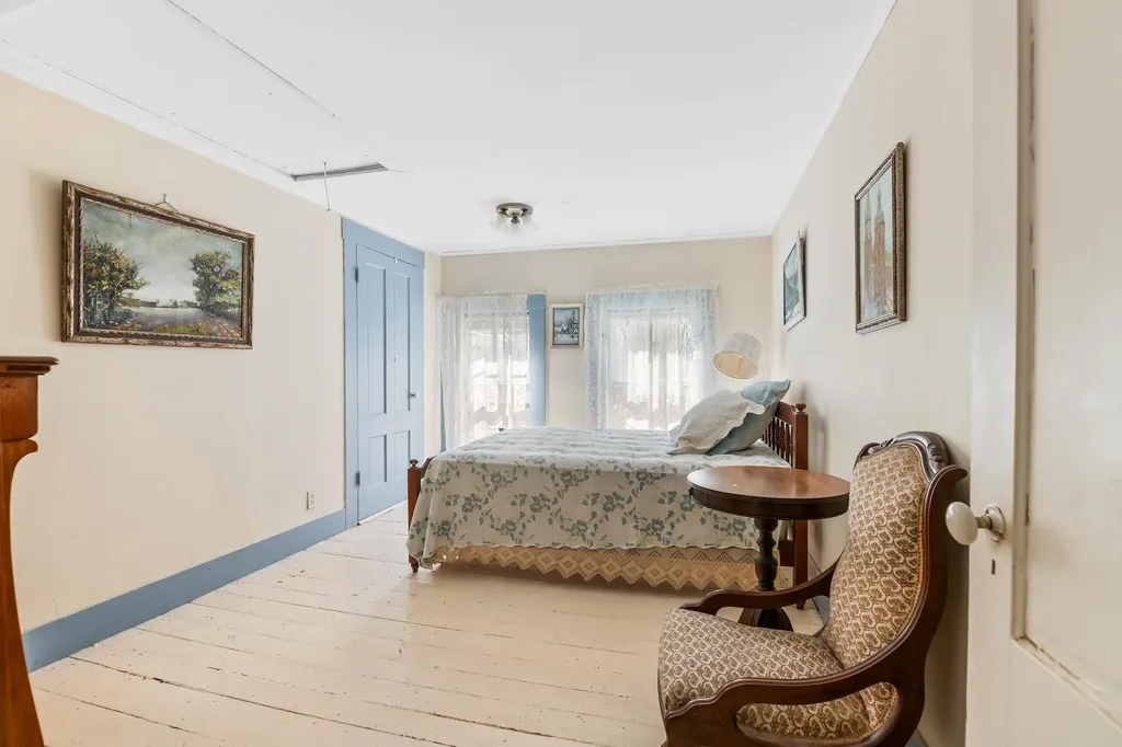 92 Bunker Road New London NH 03257