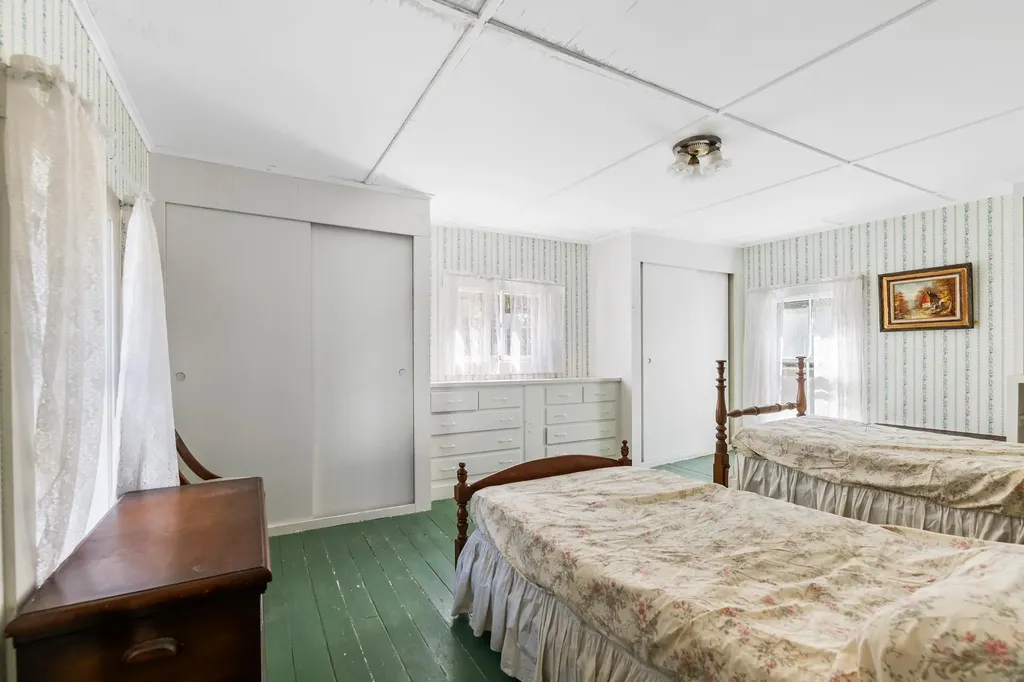 92 Bunker Road New London NH 03257