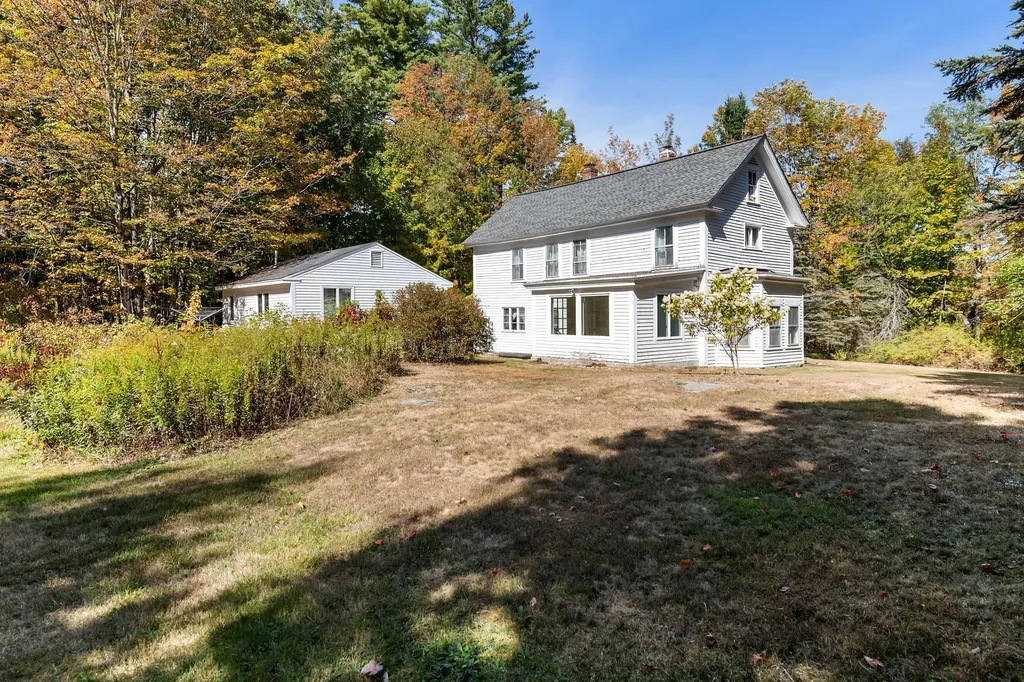 92 Bunker Road New London NH 03257
