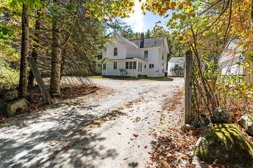 92 Bunker Road New London NH 03257