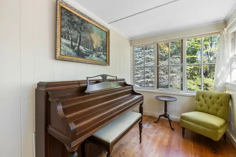 92 Bunker Road New London NH 03257