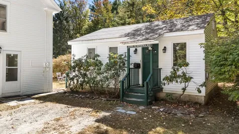 92 Bunker Road New London NH 03257