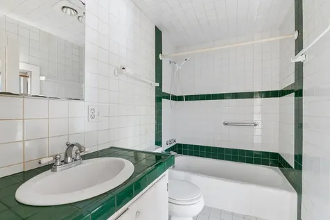 92 Bunker Road New London NH 03257