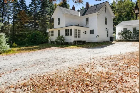 92 Bunker Road New London NH 03257