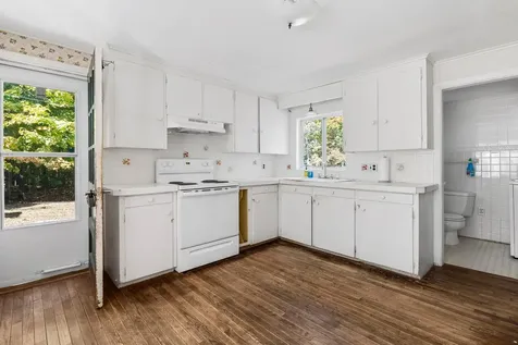 92 Bunker Road New London NH 03257