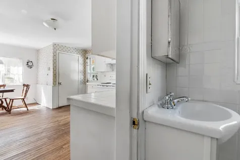 92 Bunker Road New London NH 03257