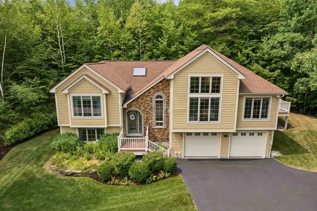 13 Bunker Lane Hales Location NH 03860