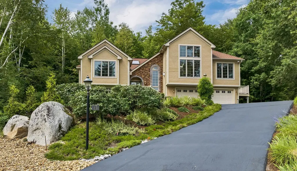 13 Bunker Lane Hales Location NH 03860