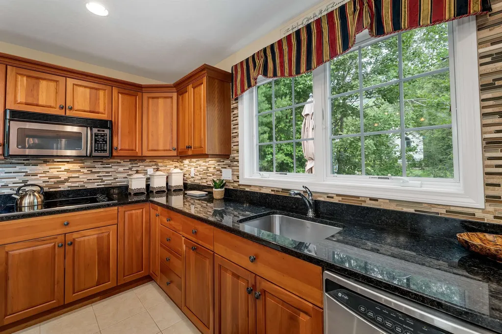 13 Bunker Lane Hales Location NH 03860