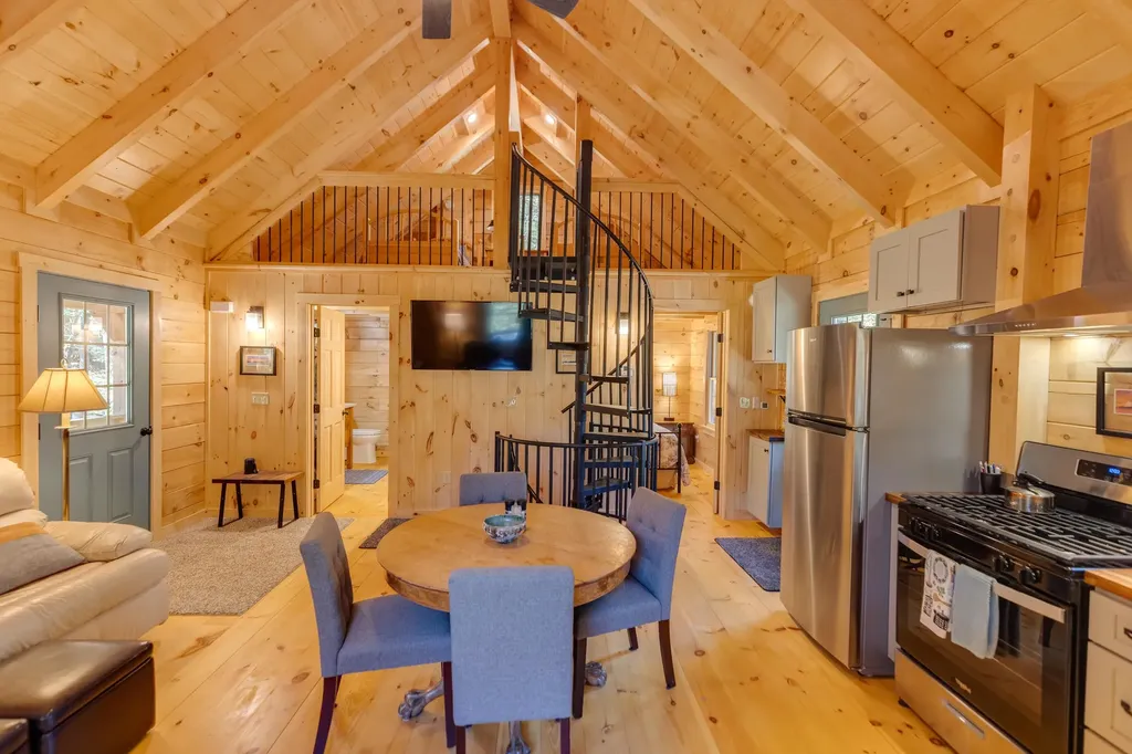 53 Rogers Road Haverhill NH 03785