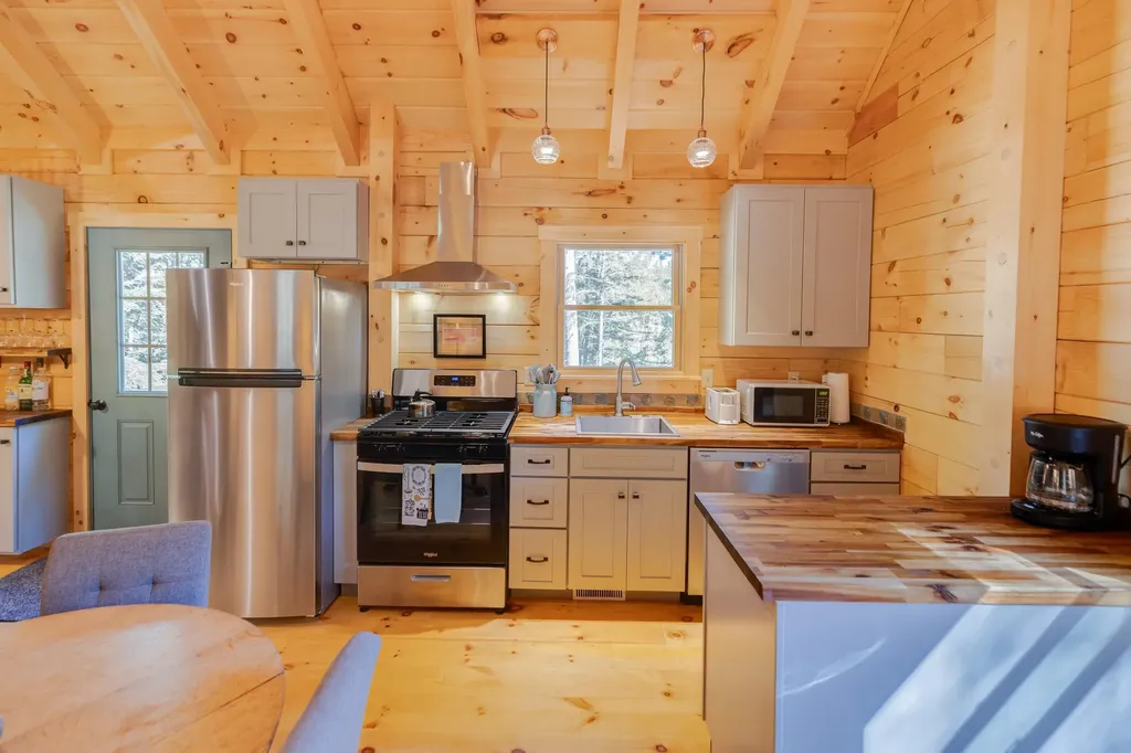 53 Rogers Road Haverhill NH 03785