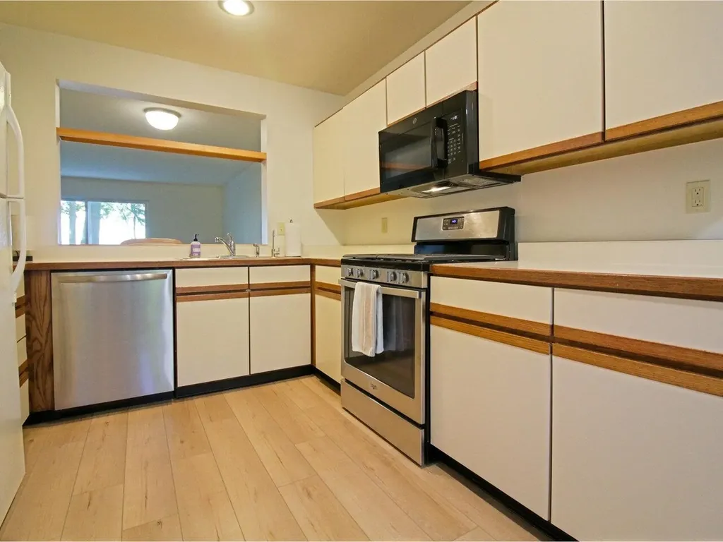 96 Northshore Drive Burlington VT 05408