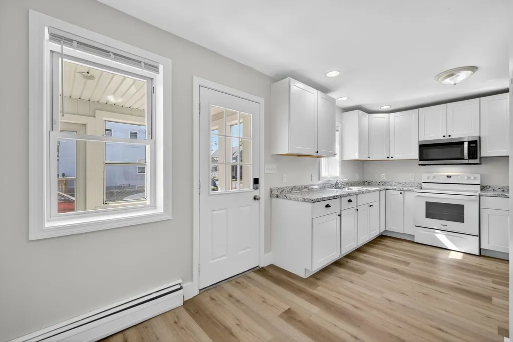 16-18 Perry Avenue Nashua NH 03060