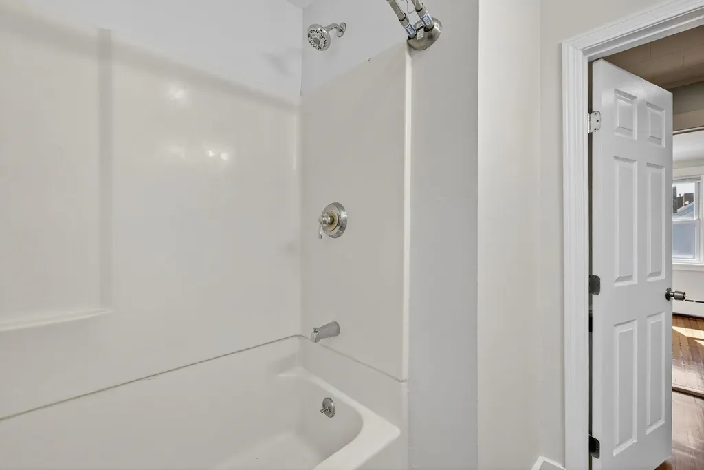 16-18 Perry Avenue Nashua NH 03060