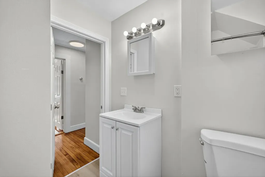 16-18 Perry Avenue Nashua NH 03060