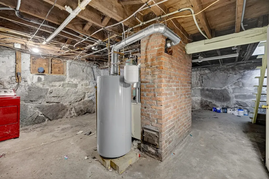 16-18 Perry Avenue Nashua NH 03060