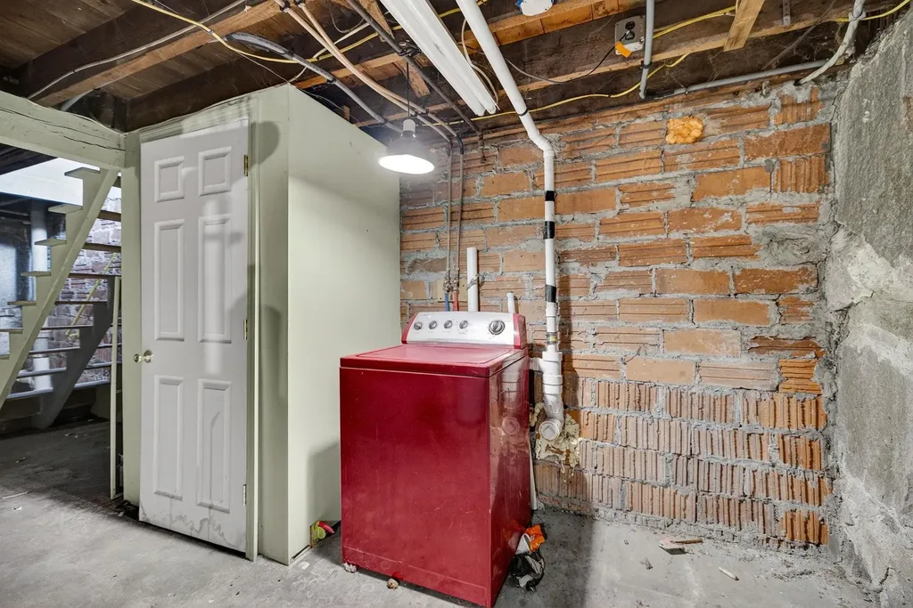 16-18 Perry Avenue Nashua NH 03060