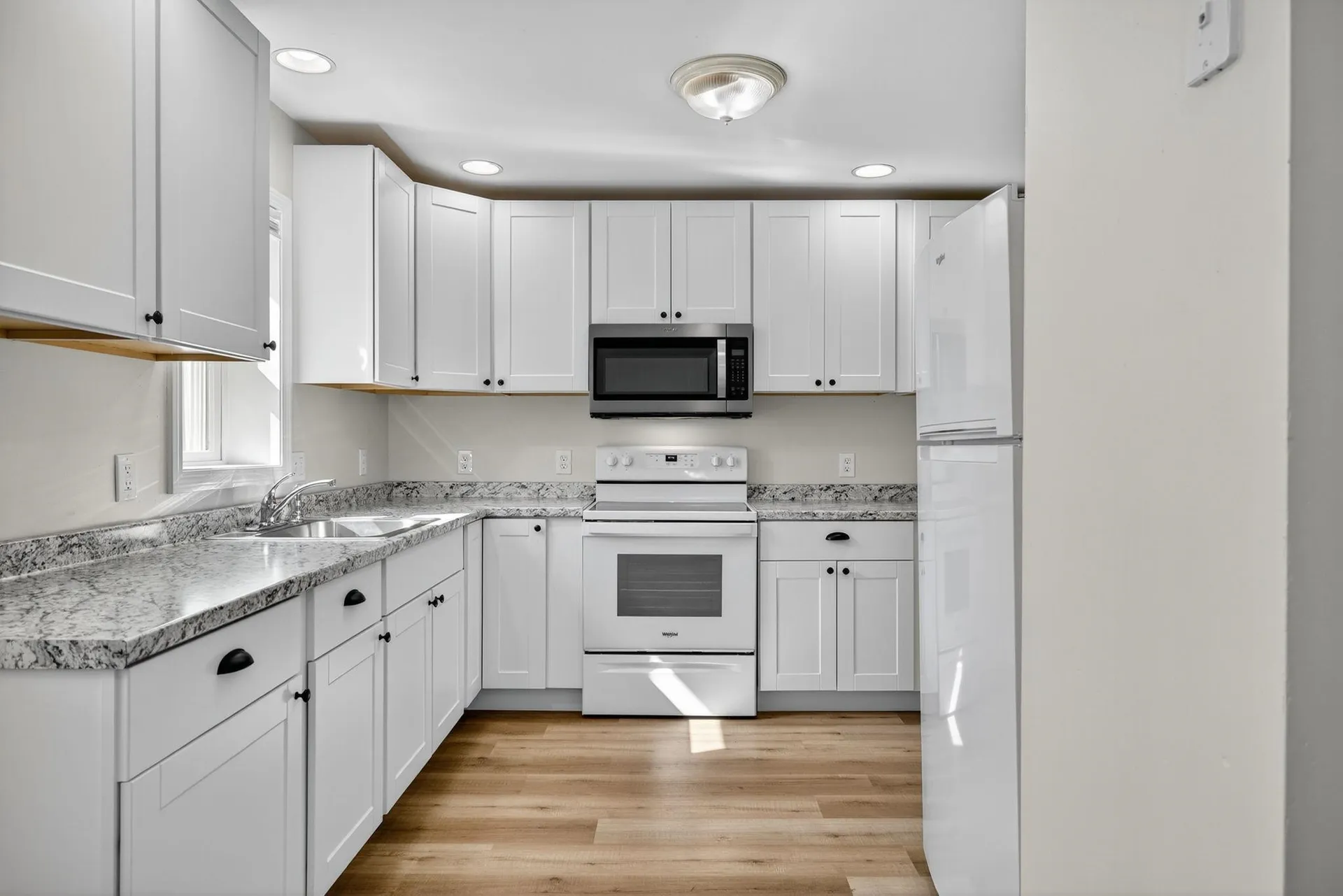 16-18 Perry Avenue Nashua NH 03060