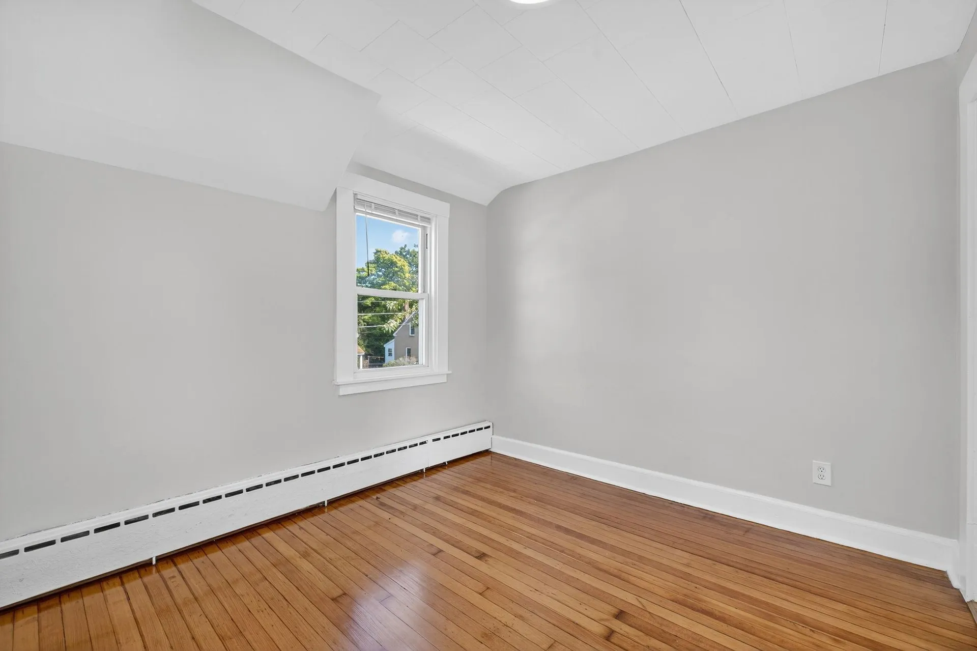 16-18 Perry Avenue Nashua NH 03060