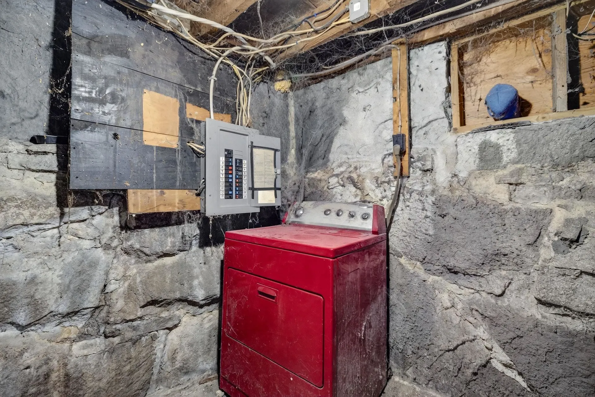 16-18 Perry Avenue Nashua NH 03060