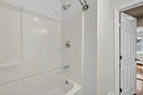 16-18 Perry Avenue Nashua NH 03060