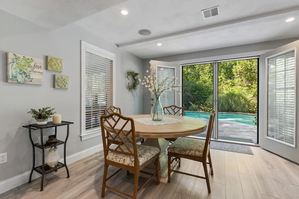 16 Runaway Road Newfields NH 03856