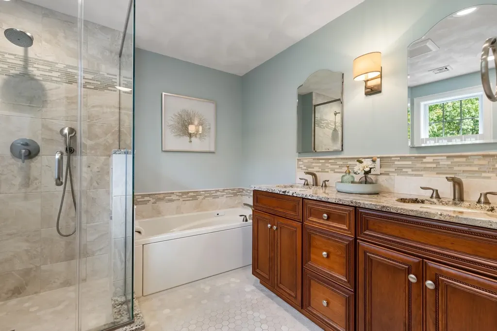 16 Runaway Road Newfields NH 03856