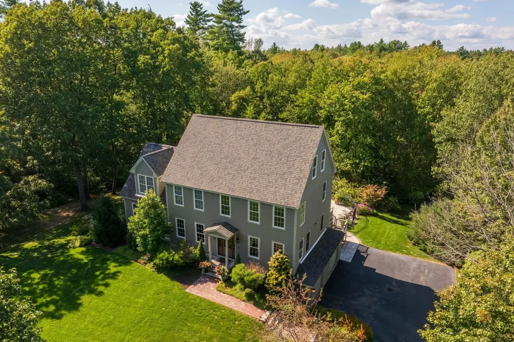 16 Runaway Road Newfields NH 03856