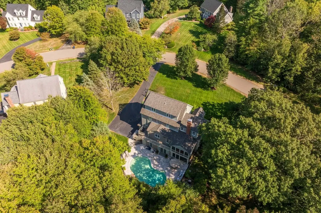 16 Runaway Road Newfields NH 03856