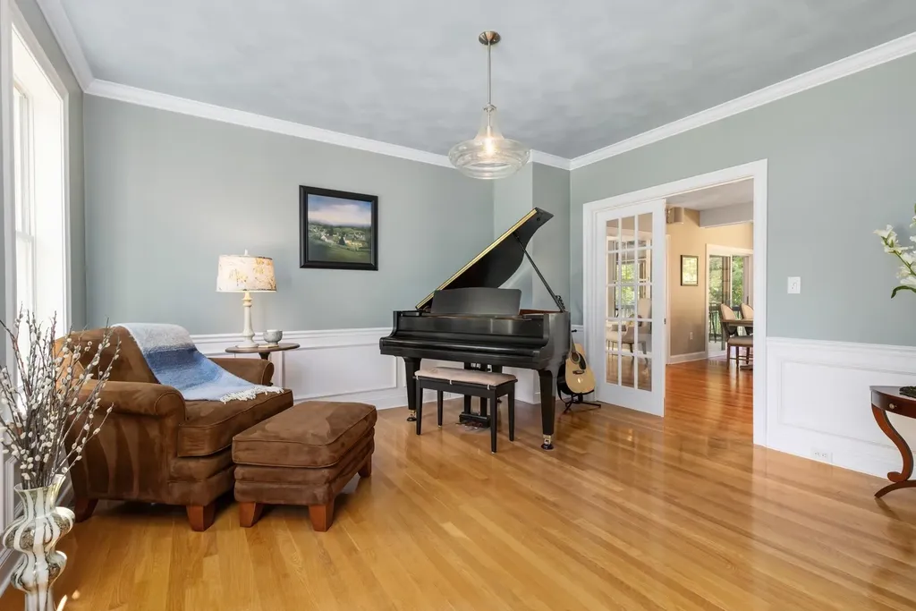 16 Runaway Road Newfields NH 03856