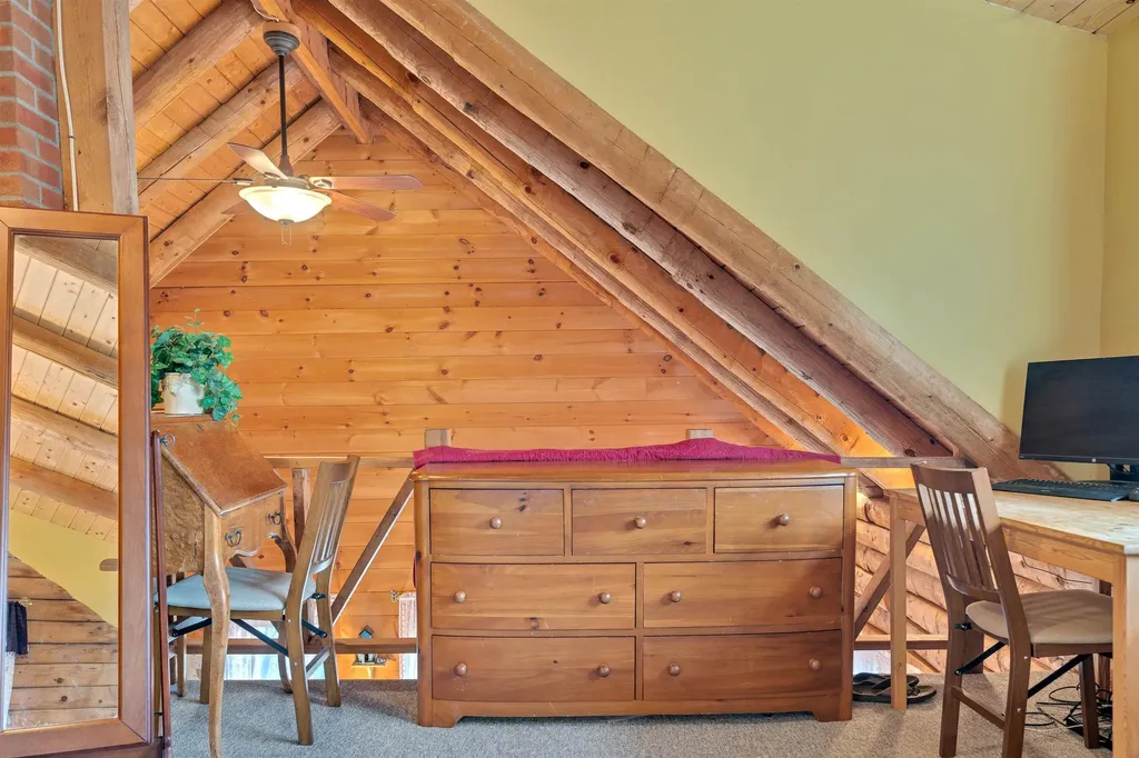 211 Wood Road Hartford VT 05059