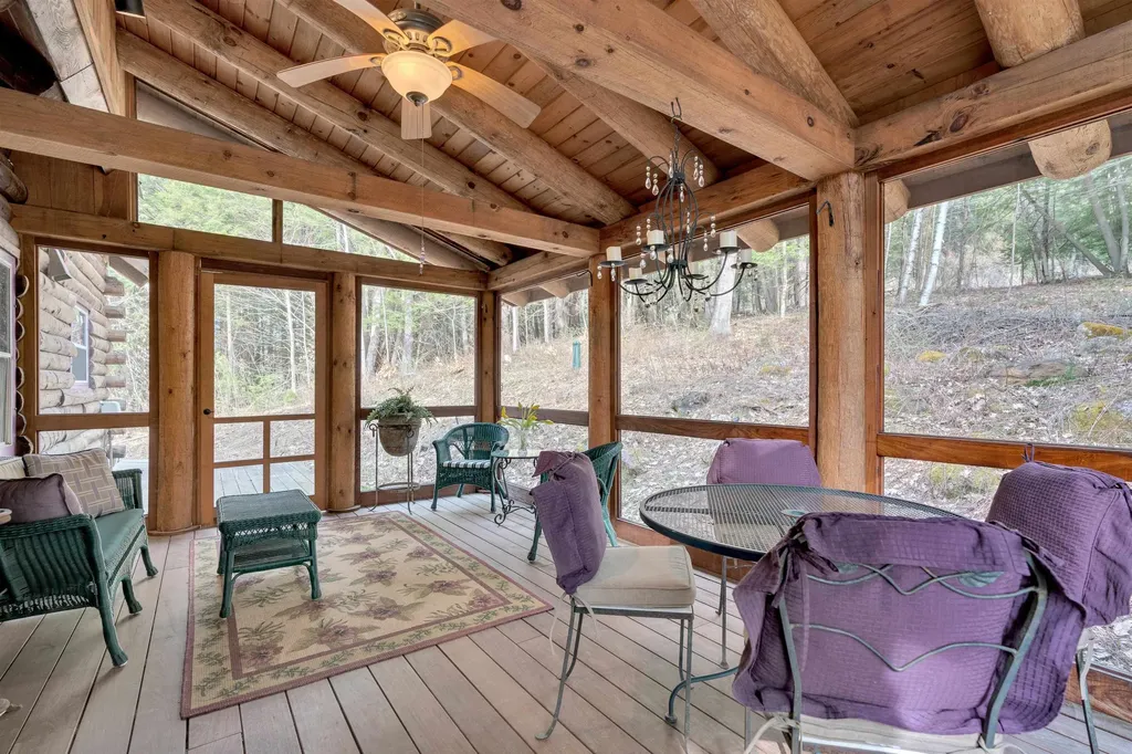 211 Wood Road Hartford VT 05059