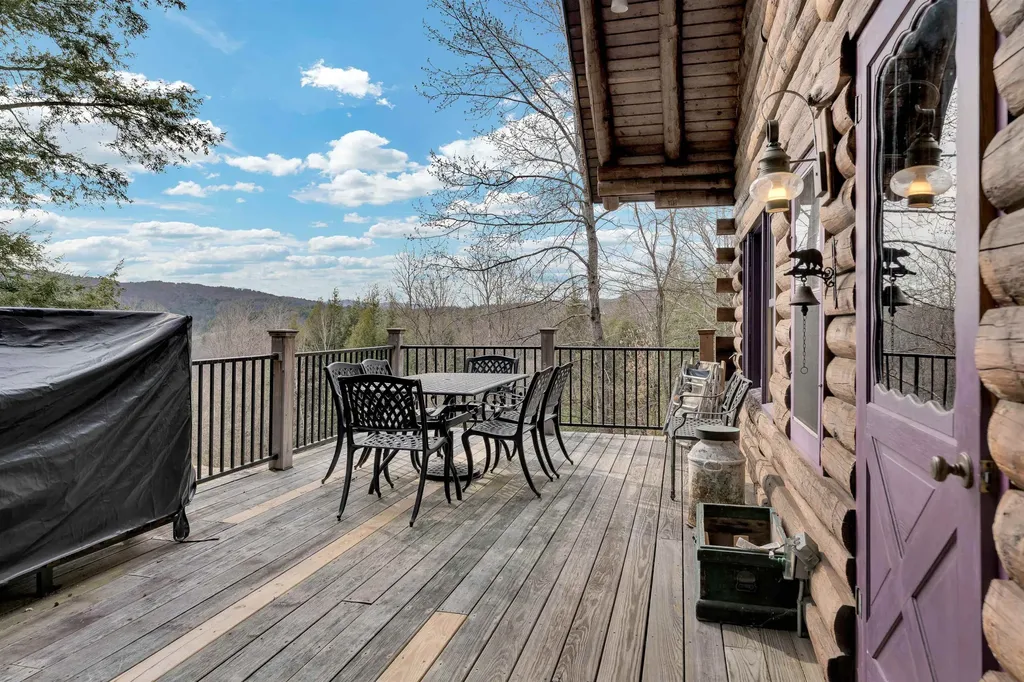 211 Wood Road Hartford VT 05059