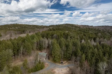 211 Wood Road Hartford VT 05059