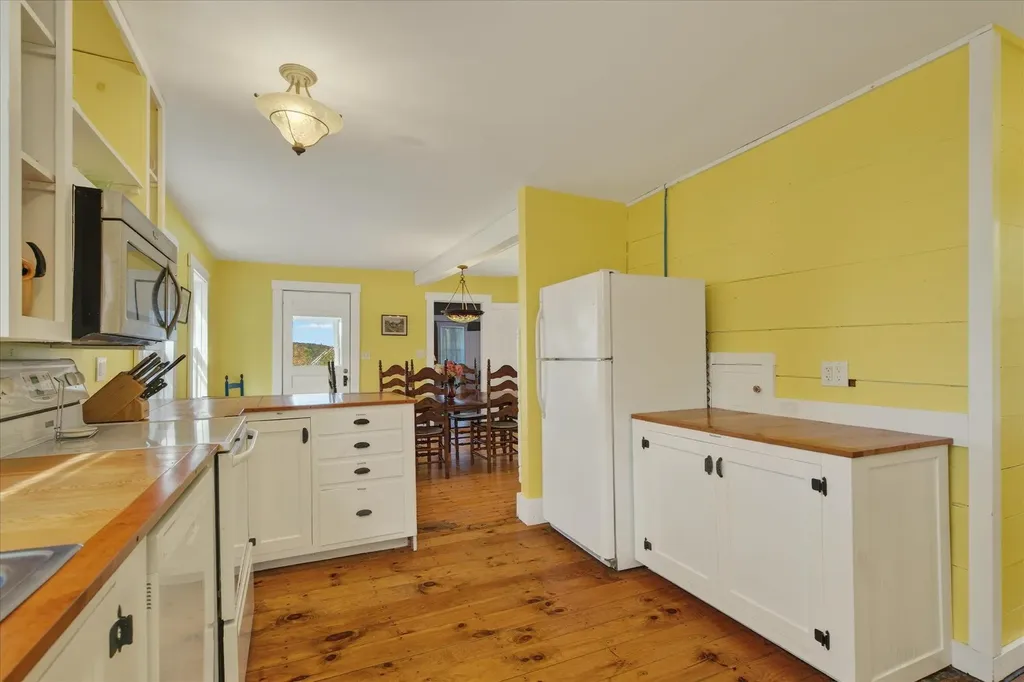 102 Church Street Mount Holly VT 05758