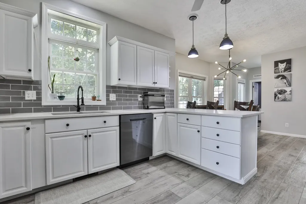 56 Greenfield Parkway Bedford NH 03110