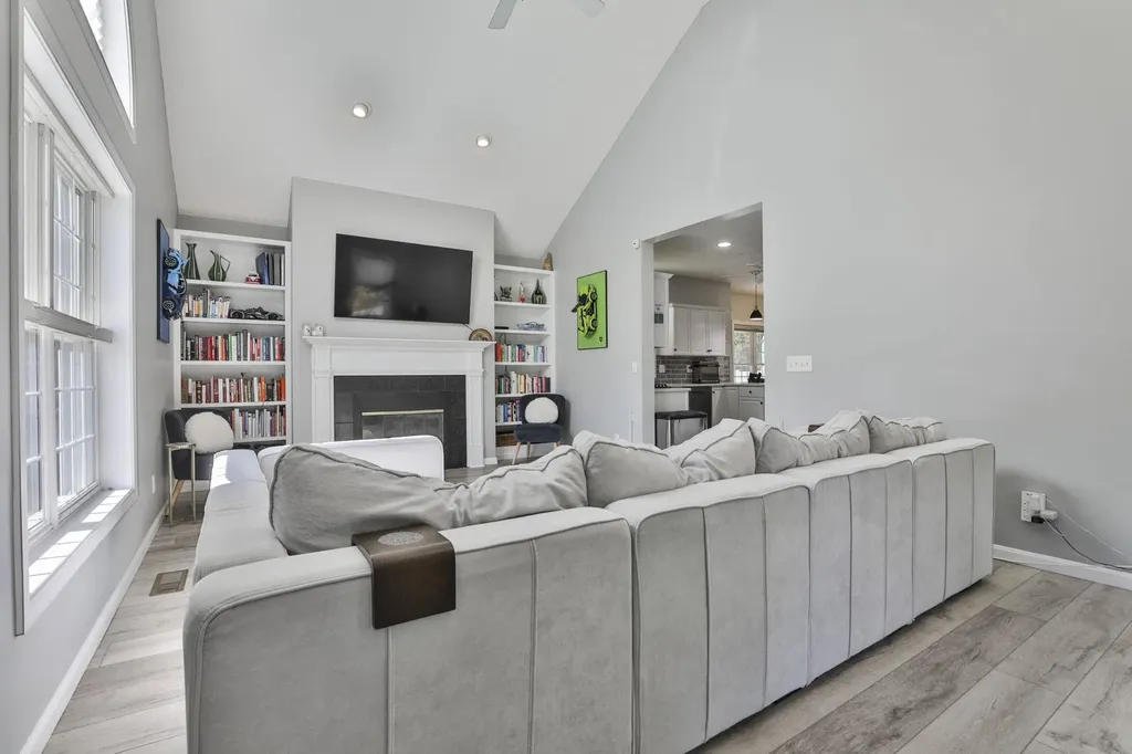 56 Greenfield Parkway Bedford NH 03110