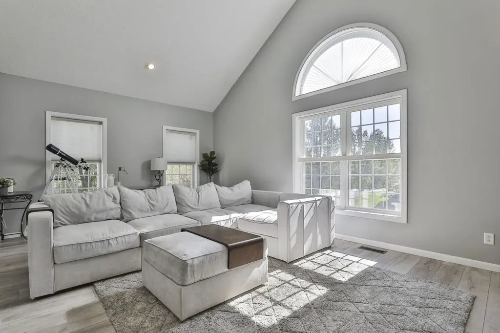 56 Greenfield Parkway Bedford NH 03110