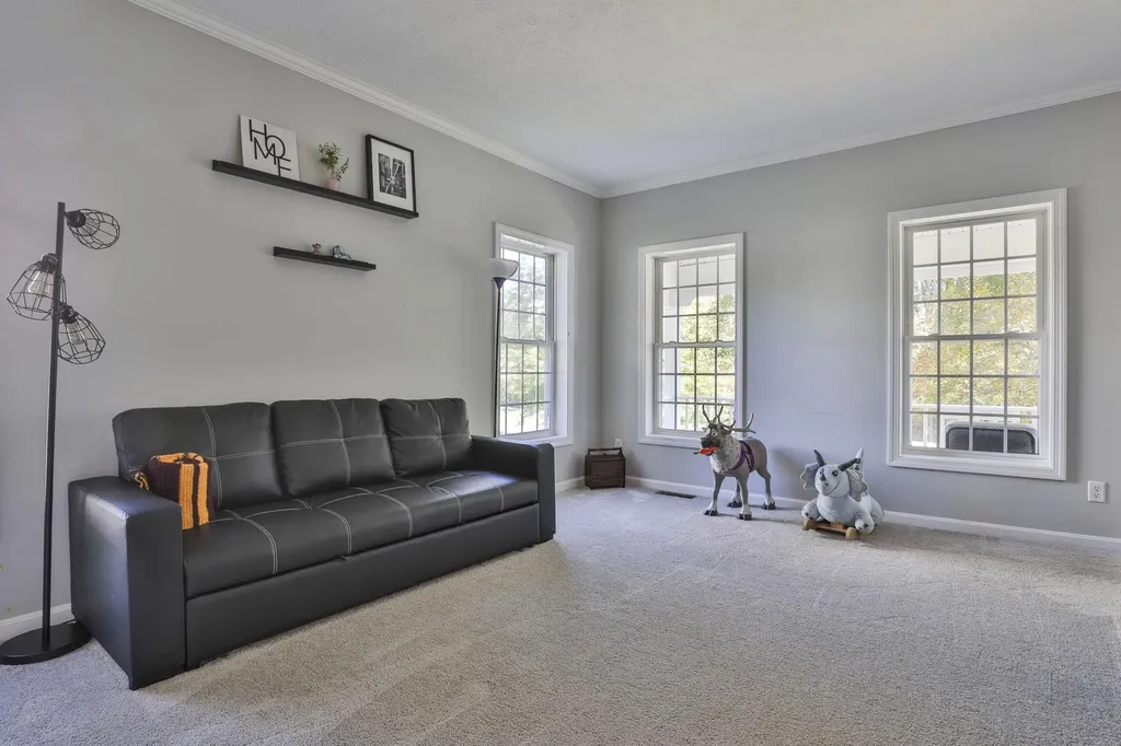 56 Greenfield Parkway Bedford NH 03110