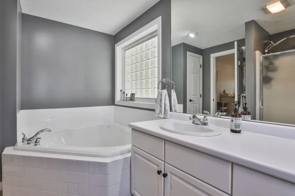 56 Greenfield Parkway Bedford NH 03110