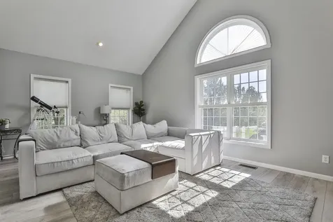 56 Greenfield Parkway Bedford NH 03110