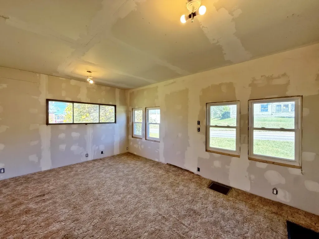 4065 Vt Route 105 Newport Town VT 05857