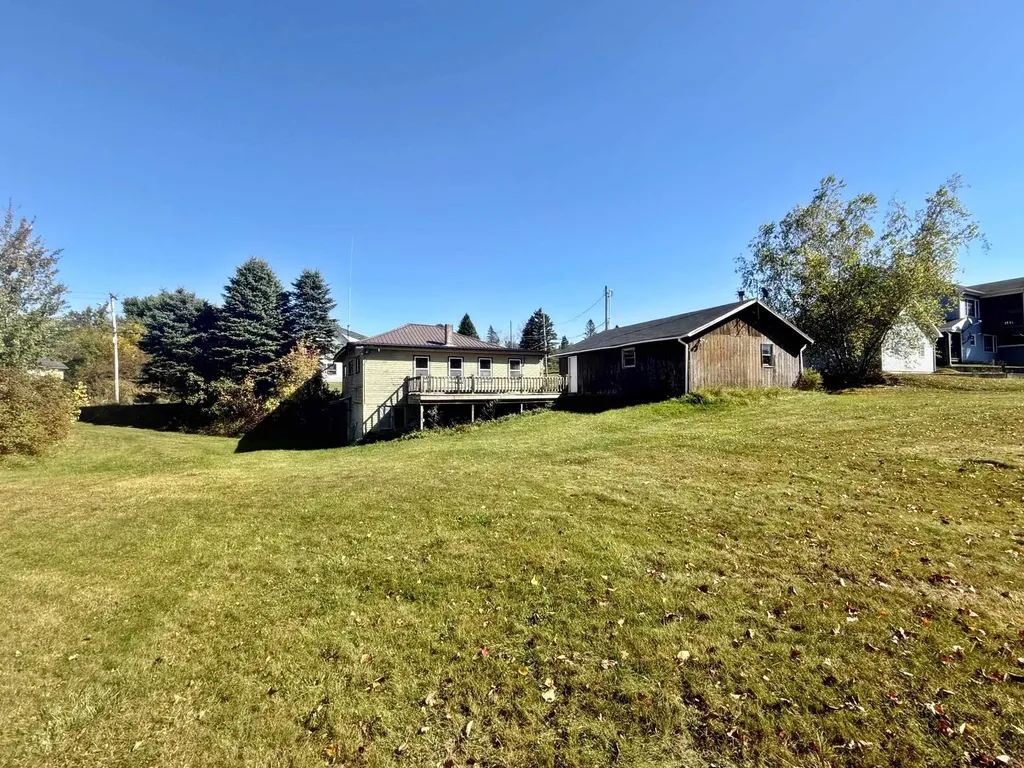 4065 Vt Route 105 Newport Town VT 05857