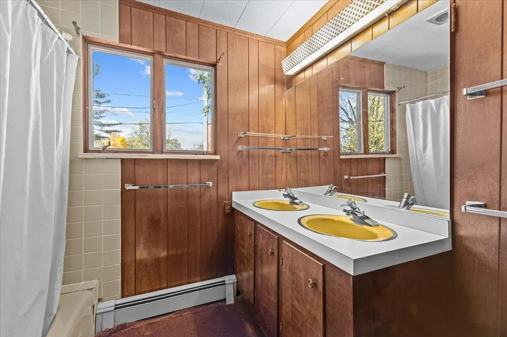 35 Best Street Morristown VT 05661