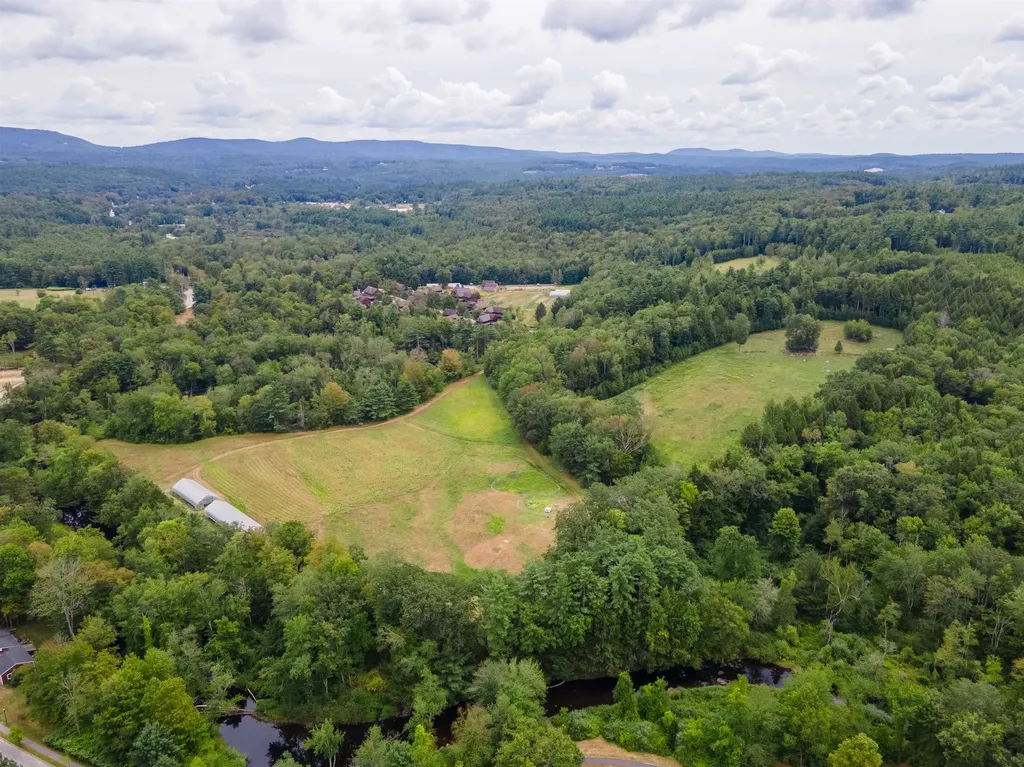 89 Steele Road Peterborough NH 03458