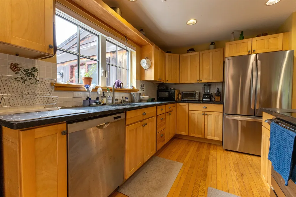 89 Steele Road Peterborough NH 03458