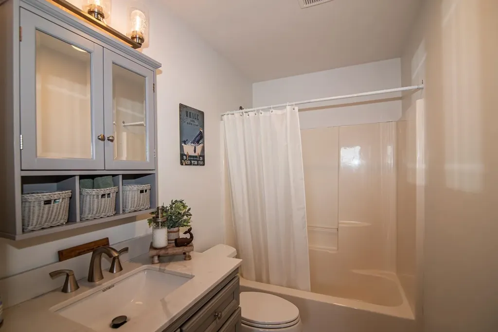 595 North End Boulevard Salisbury MA 01952