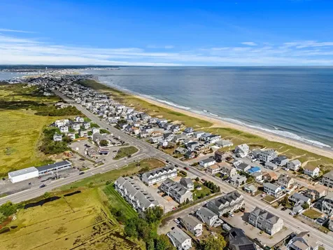 595 North End Boulevard Salisbury MA 01952